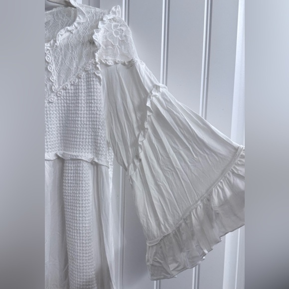 Pol - White Lace tunic dress or Top - Picture 5 of 11
